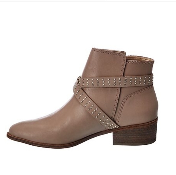 KAANAS Albarloa Stud Criss Cross Buckle Strap Point-Toe Ankle Booties NWT - Picture 4 of 13